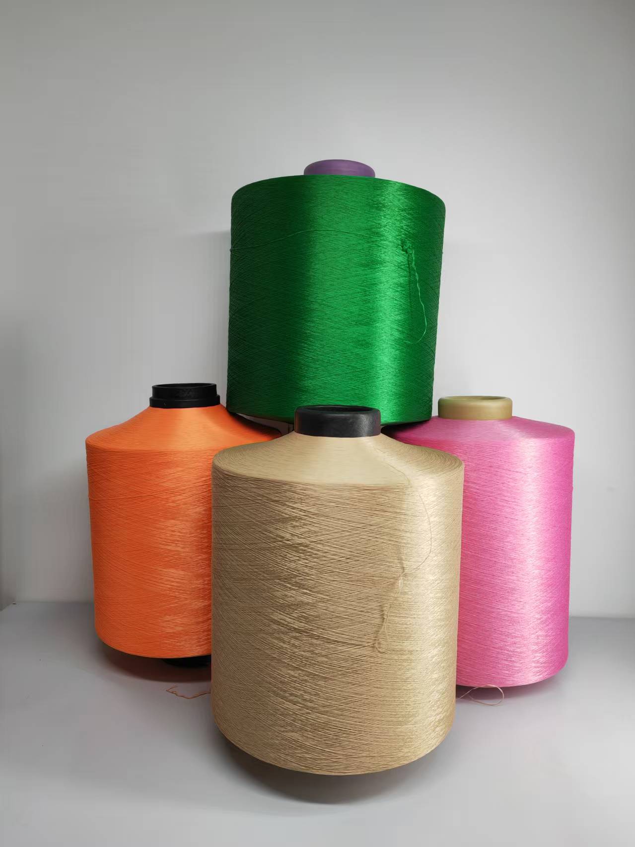 Sợi polyester đầy màu sắc cho giày