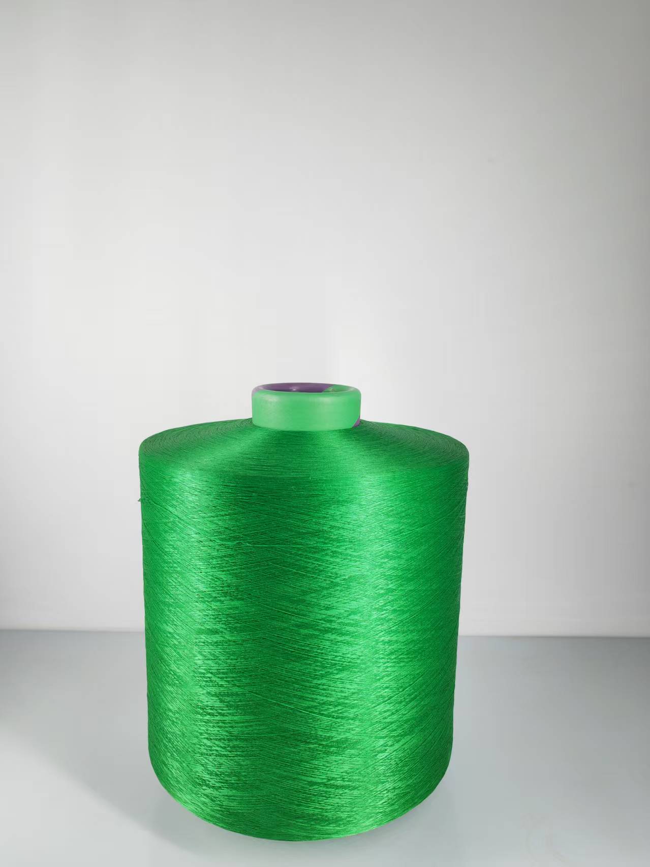 Sợi polyester bán nóng cho vải